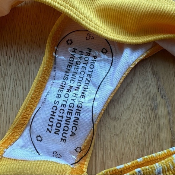 NEW  3piece Solid Bikini Swimsuit & Ditsy Floral Beach Skirt - Picture 8 of 12